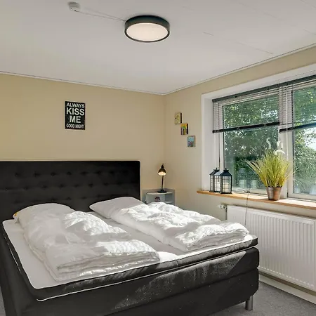 3 Bedroom In Holiday home